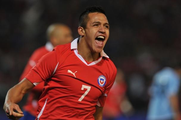 Exámenes descartaron que Alexis Sánchez tenga una lesión de cuidado