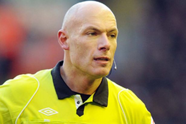 Howard Webb arbitrará el duelo Chile-Brasil por octavos del Mundial