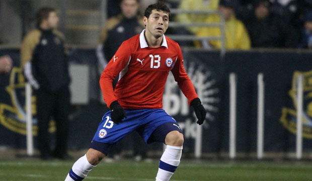 José Rojas será el encargado de suplir a Gary Medel