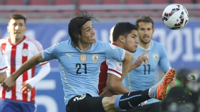 Uruguay empató frente a Paraguay y asoma como rival de Chile