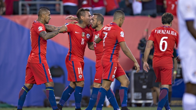 Chile ganó 4-2 a Panama y clasifica a cuartos de final
