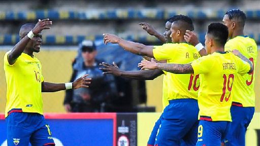 Chile fue goleado por Ecuador y enredó aún más su opción mundialista